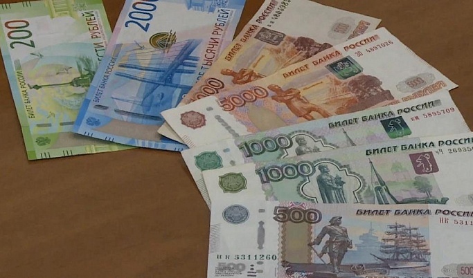 В Тверской области фальшивомонетчик расплачивался в магазинах поддельными 5000-ми купюрами