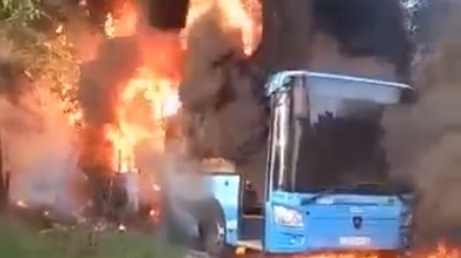 Утром в Твери сгорел автобус общественного транспорта