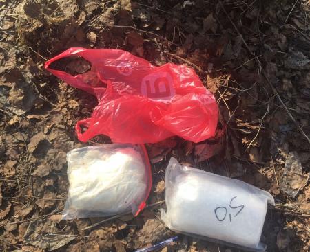 В Калининском районе задержали наркокурьера с мефедроном, массой более 2 кг