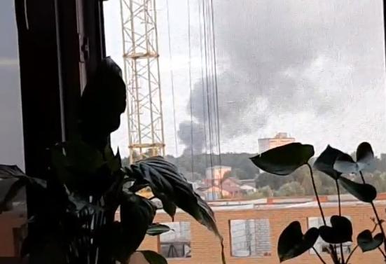 В Твери на видео попал серьезный пожар в Заволжском районе