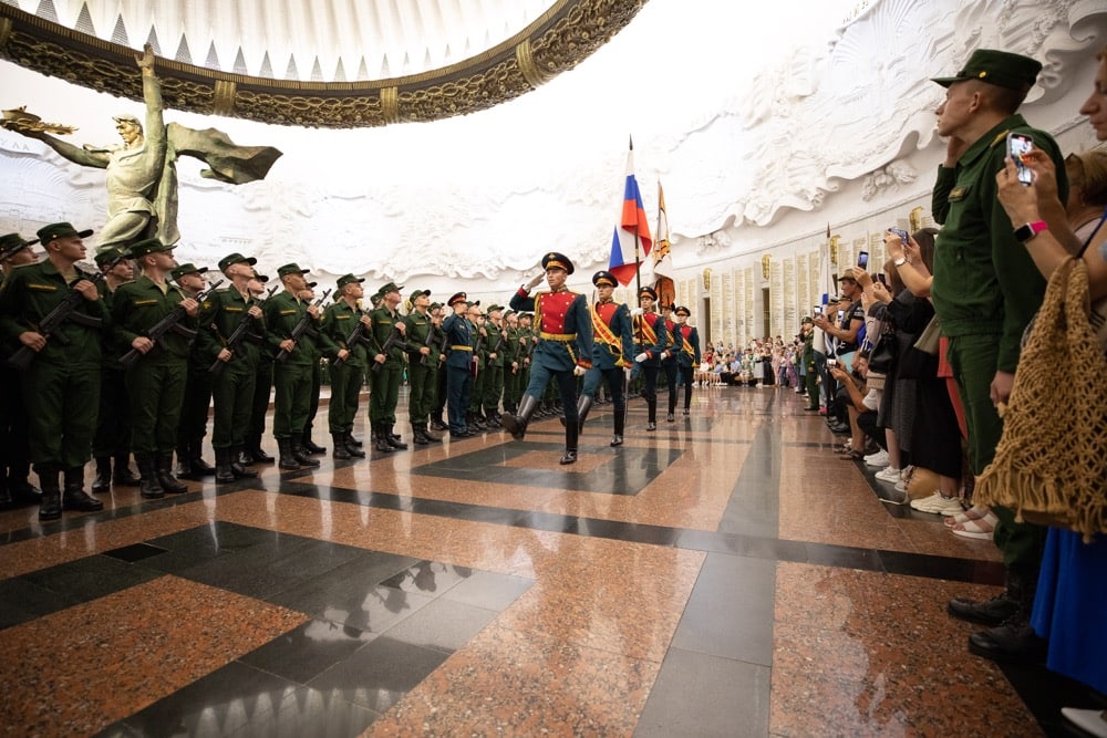 250 новобранцев Преображенского полка из Тверской области приняли присягу в Музее Победы