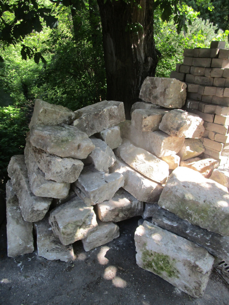В Твери восстановят из белого старицкого камня историческую Беседку-Ротонды