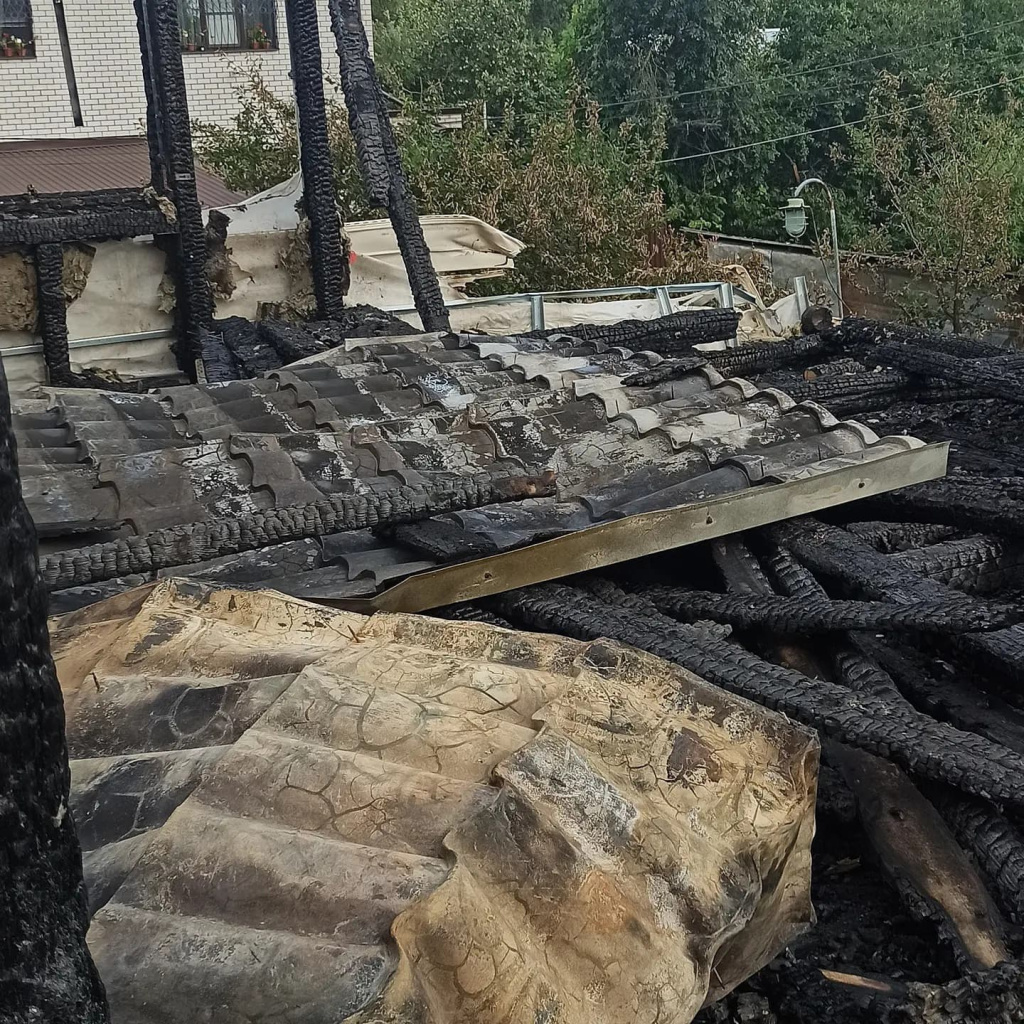 В Твери из-за ужасного пожара семья осталась без дома