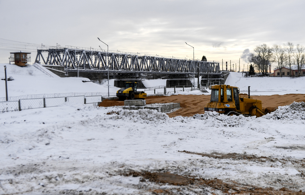 Игорь Руденя проверил ход строительства Западного моста в Твери