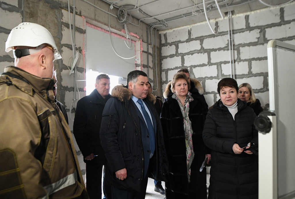Губернатор Игорь Руденя осмотрел строящиеся школу и детский сад в микрорайоне «Южный»