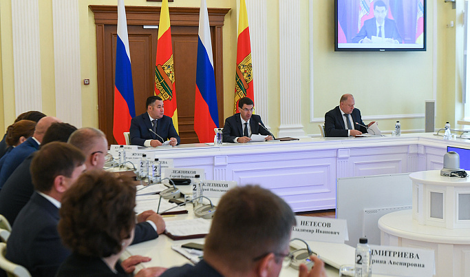 В Твери проходит заседание Совета законодателей ЦФО при представителе президента РФ