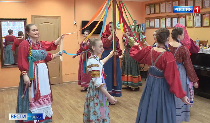 Узкая и широкая Масленица: фольклорный ансамбль из Твери рассказал о традициях праздника 