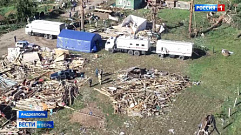 Последствия мощного урагана устраняют в Тверской области 