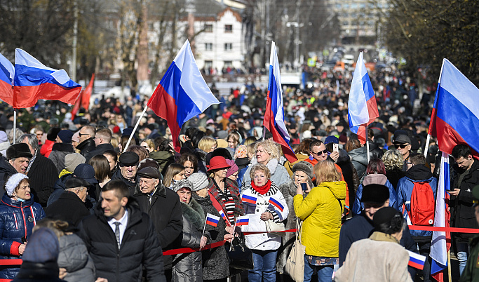 Акция ко Дню воссоединения Крыма и Севастополя с Россией объединила в Твери 5 тысяч человек