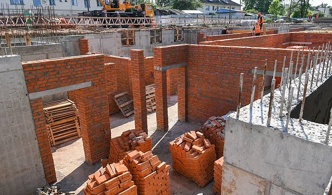 В Калязине Игорь Руденя ознакомился с ходом строительства детского дома