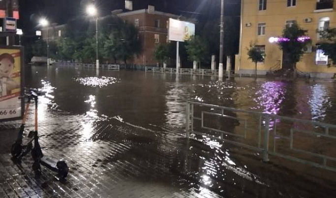 27 июля улицы Твери затопило после мощного ливня 