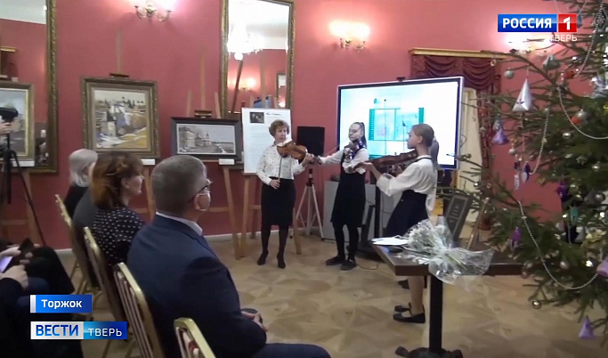 В Торжке открылась выставка, посвященная 800-летию Александра Невского  
