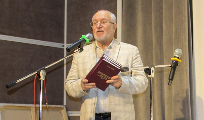Преподавателя Старицкого колледжа наградили дипломом за вклад в развитие литературных традиций Тверского края