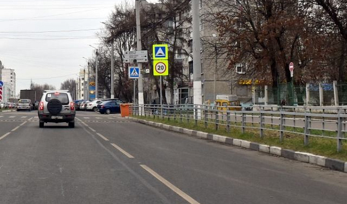 Вдоль дорог в Твери установят ограждений почти на 7 млн рублей