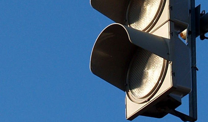 Светофор изменил режим работы на пересечении Волоколамского проспекта и улицы Склизкова в Твери