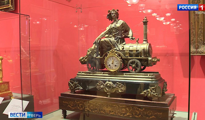 В оранжерее Тверского императорского дворца открылась уникальная выставка часов