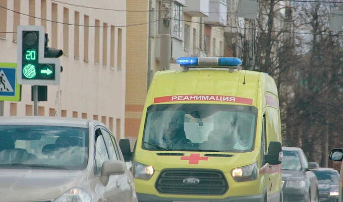 В Кувшиновском районе водитель пошла на обгон и погибла в аварии