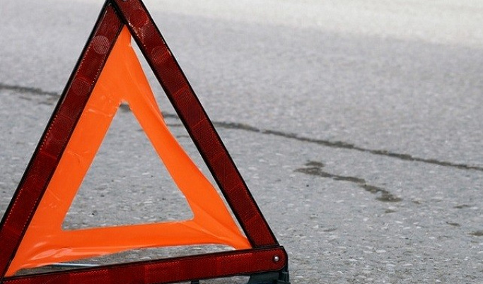 Шесть автомобилей столкнулись на трассе в Тверской области