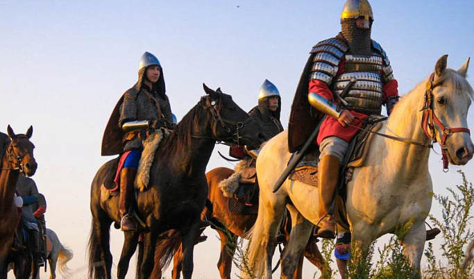 Участники реконструкции конного похода Александра Невского приедут в Торжок