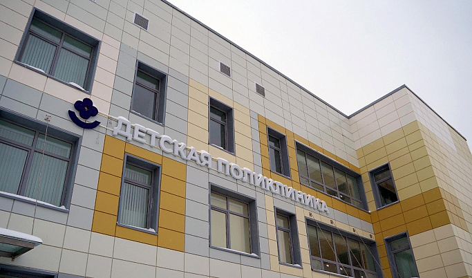 Игорь Руденя проинспектировал ход строительства детской поликлиники в Твери