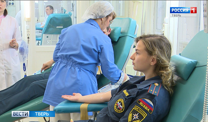 В Твери сотрудники МЧС вновь стали донорами крови
