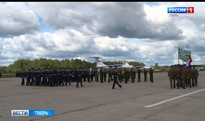 Тверские летчики готовятся к Дню открытых дверей на аэродроме в Мигалово
