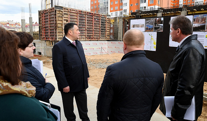 Игорь Руденя посетил строительную площадку детского сада на улице Склизкова в Твери