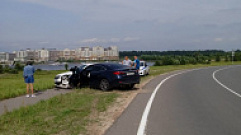 В Тверской области женщина отвлеклась за рулем и врезалась в иномарку