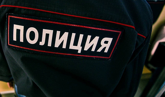 В Тверской области торговец контрафактной обувью пытался подкупить полицейского