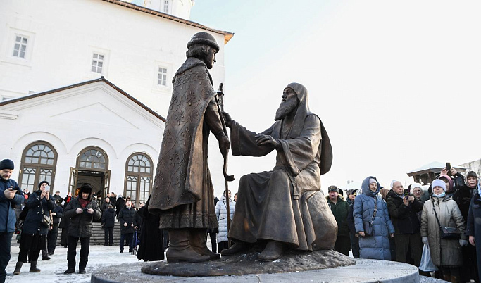 В Твери открыли памятник Михаилу Тверскому и святителю Симеону