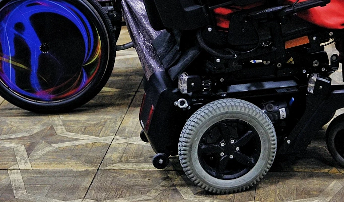 В Тверской области прокуратура помогла инвалиду получить кресло-коляску