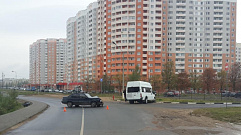 Два автомобиля не разъехались на улице Оснабрюкская в Твери