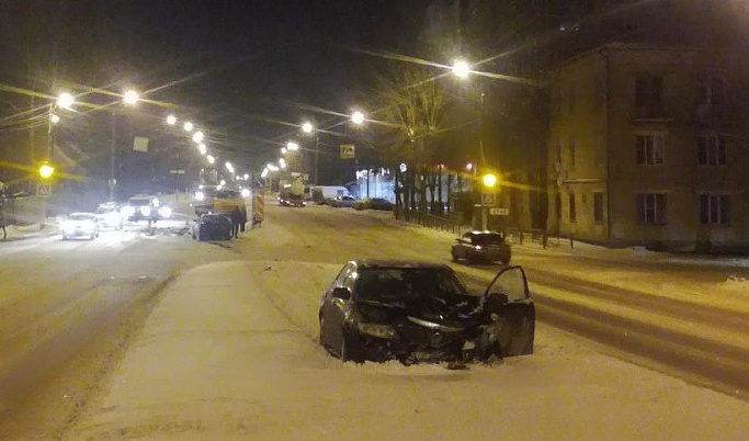 В Твери из-за пьяного водителя иномарки пострадали четыре человека
