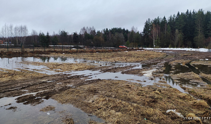 В Тверской области кладбище затопило водой
