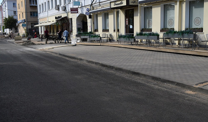 Перекресток на бульваре Радищева в Твери оставили перекрытым до середины ноября