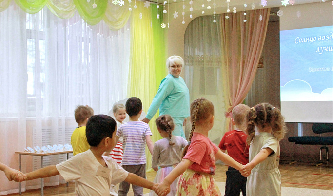 «Сердце отдаю детям»: в Твери проходит конкурс на лучшего воспитателя 2023 года