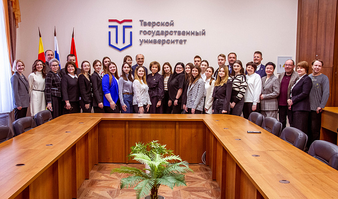 В Тверской области начала работу школа для студентов-филологов из Луганска