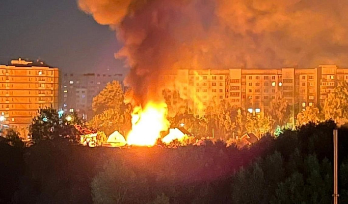 Ночью 12 сентября в Заволжском районе вспыхнул жилой дом