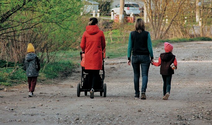 Семьи с детьми из Тверской области получат социальные выплаты 3 октября
