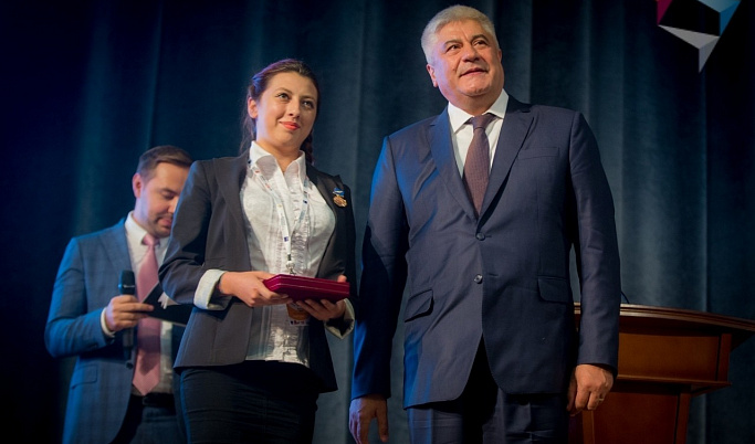 Министр внутренних дел РФ наградил тверского волонтера-поисковика