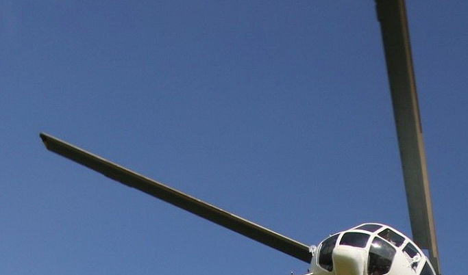 Вертолет Ми-8 совершил жесткую посадку в Тверской области, один человек погиб