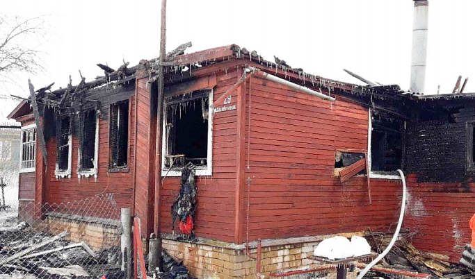 Следственный комитет Тверской области выясняет обстоятельства гибели женщины при пожаре 