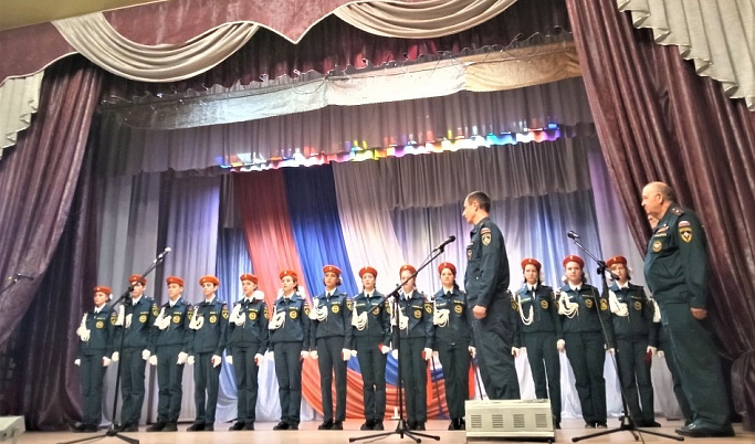 В Ржеве состоялась церемония посвящения в кадеты МЧС России