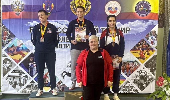 Спортсменка из Тверской области одержала победу в вольной борьбе над мастером спорта России