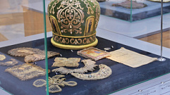 В Торжке открылась выставка образцов золотного шитья, собранная местными жителями