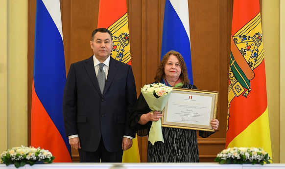 Губернатор Игорь Руденя вручил награды накануне Дня местного самоуправления