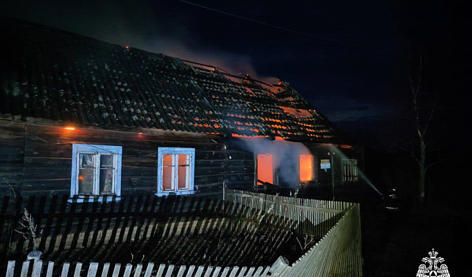 Пожарные обнаружили труп во время тушения пожара в Рамешковском округе