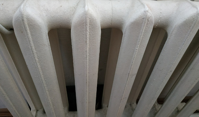 «10 тысяч за тепло»: жители многоэтажки в Твери ждут перерасчёт за отопление