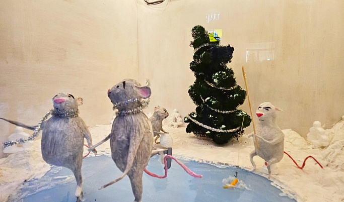 В Твери мыши тверской художницы отмечают Новый год