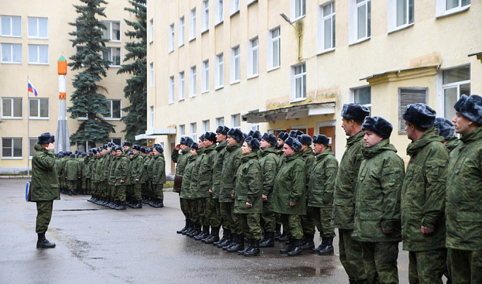 Мобилизованным в Тверской области проводят огневую и тактическую подготовку